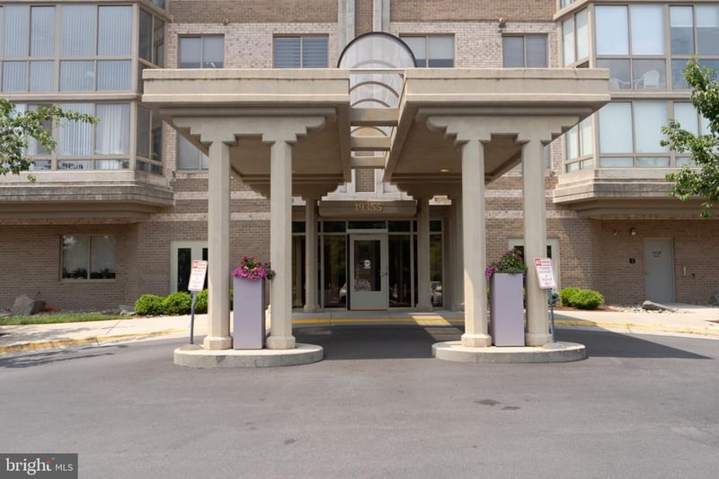 19355 Cypress Ridge Ter #905, Leesburg, VA 20176
