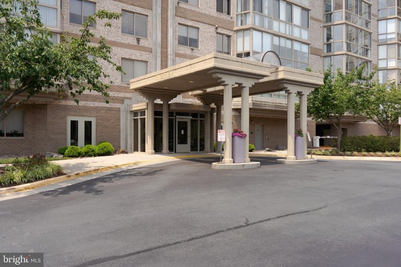 19355 Cypress Ridge Ter #905, Leesburg, VA 20176