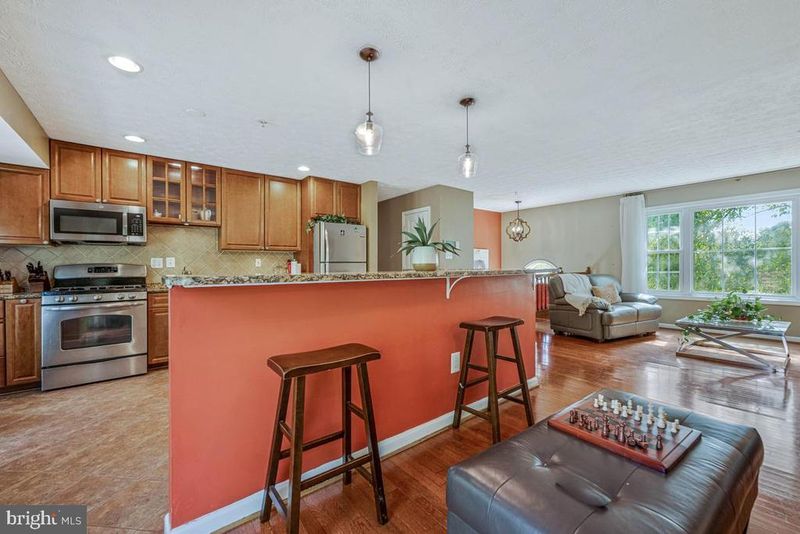 7600 Mezmer Ln, Clinton, MD 20735