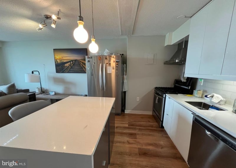 2500 N Van Dorn St #1020, Alexandria, VA 22302