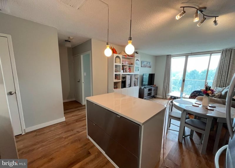 2500 N Van Dorn St #1020, Alexandria, VA 22302