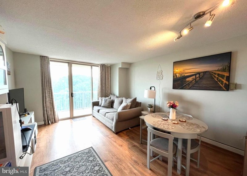2500 N Van Dorn St #1020, Alexandria, VA 22302