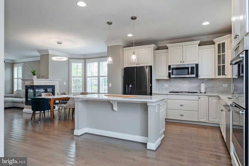 10601 School St, Fairfax, VA 22030