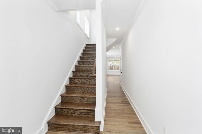 8460 Begonia Ln, Lorton, VA 22079