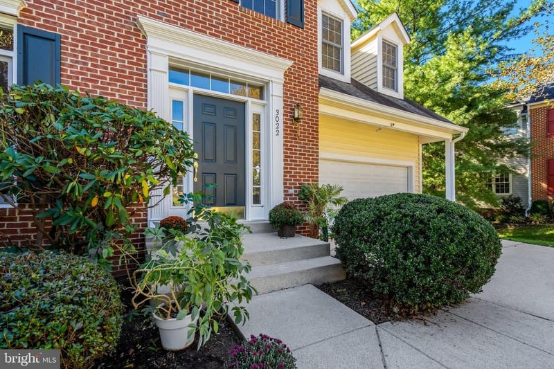 3022 Rosemoor Ln, Fairfax, VA 22031