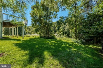 3022 Rosemoor Ln, Fairfax, VA 22031