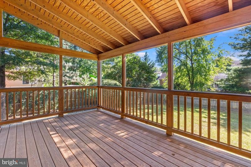 2407 Cavendish Dr, Alexandria, VA 22308