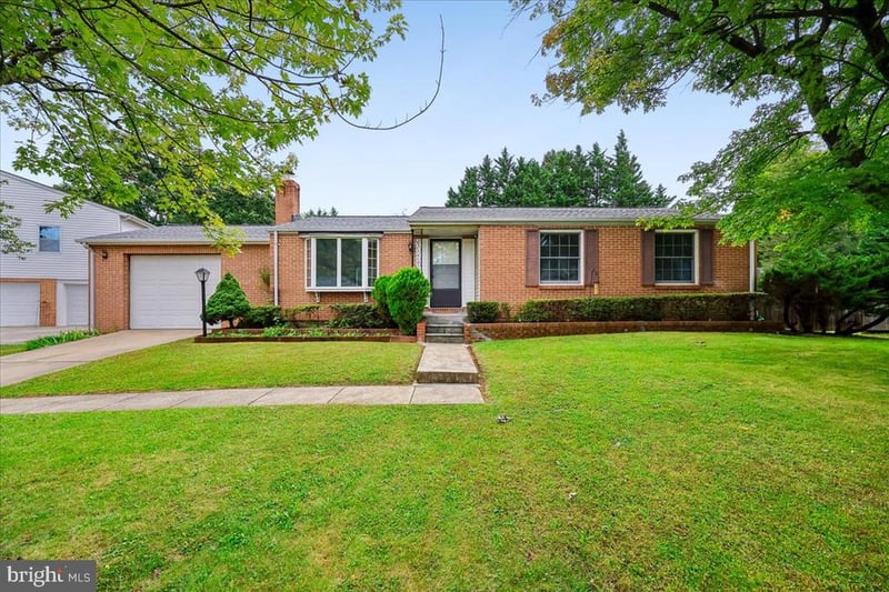 18308 Powhatan Ct, Gaithersburg, MD 20877