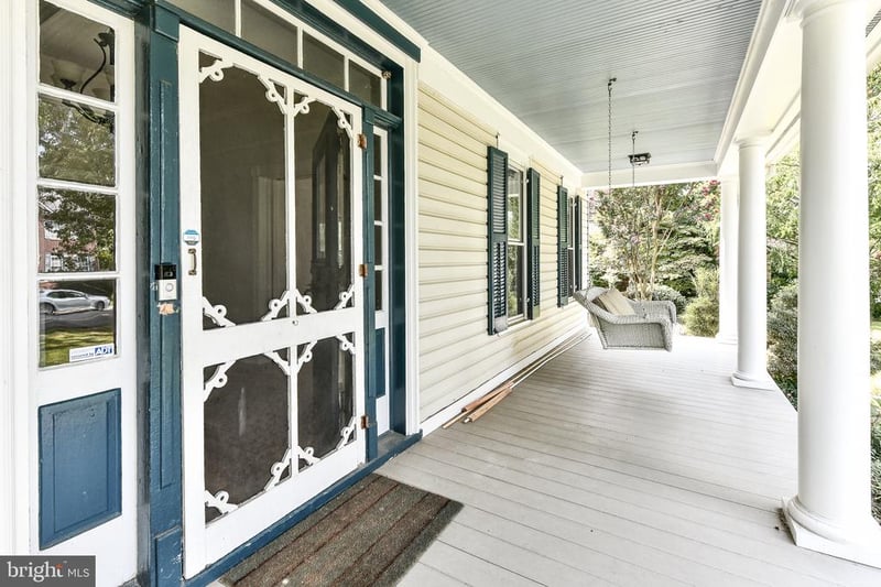 2415 Sandburg St, Dunn Loring, VA 22027