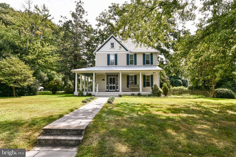 2415 Sandburg St, Dunn Loring, VA 22027