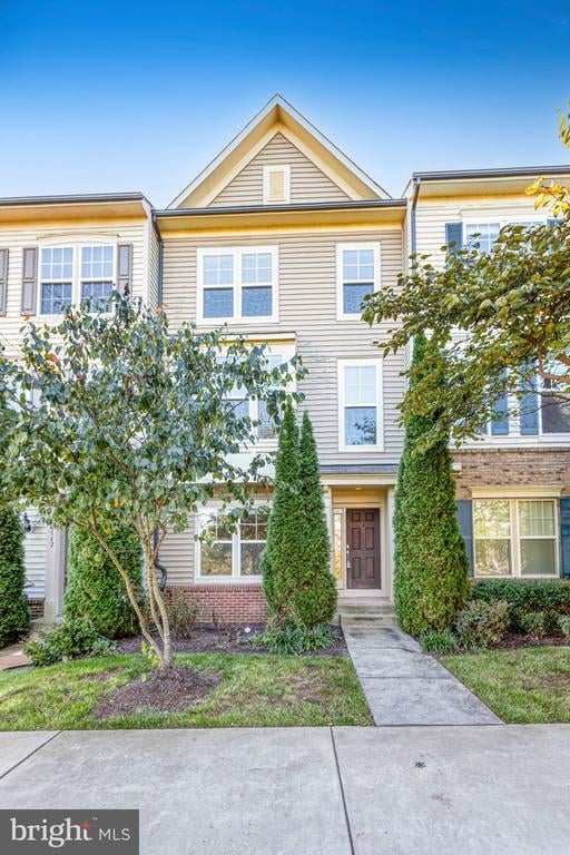 8940 Dahlgren Ridge Rd, Manassas, VA 20111