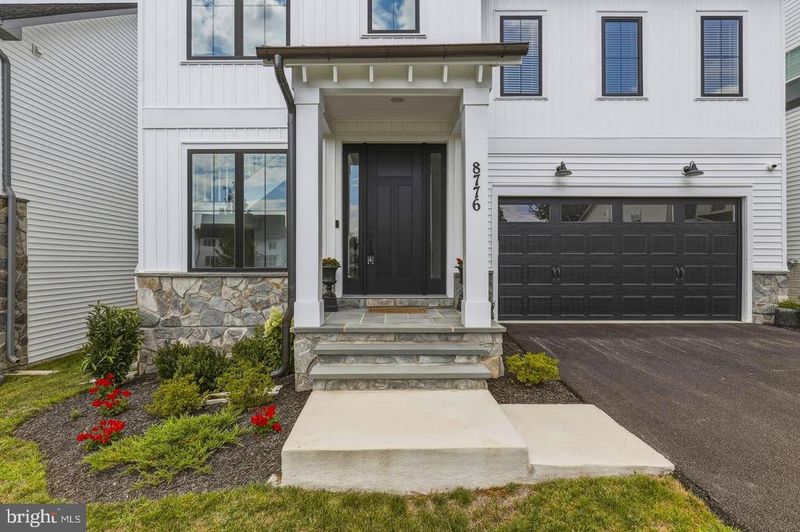 8776 Walnut Bottom Ln, Frederick, MD 21701