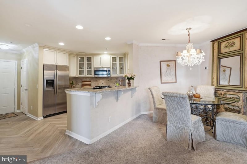 12461 Hayes Ct #203, Fairfax, VA 22033