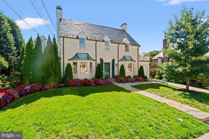 2109 Foresthill Rd, Alexandria, VA 22307