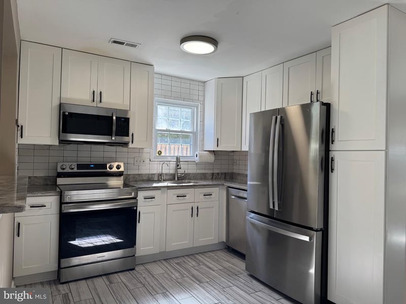 2320 Weymouth Ln, Crofton, MD 21114