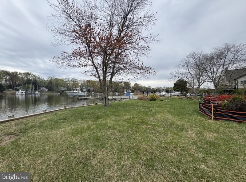 3887 Cotter Dr, Edgewater, MD 21037