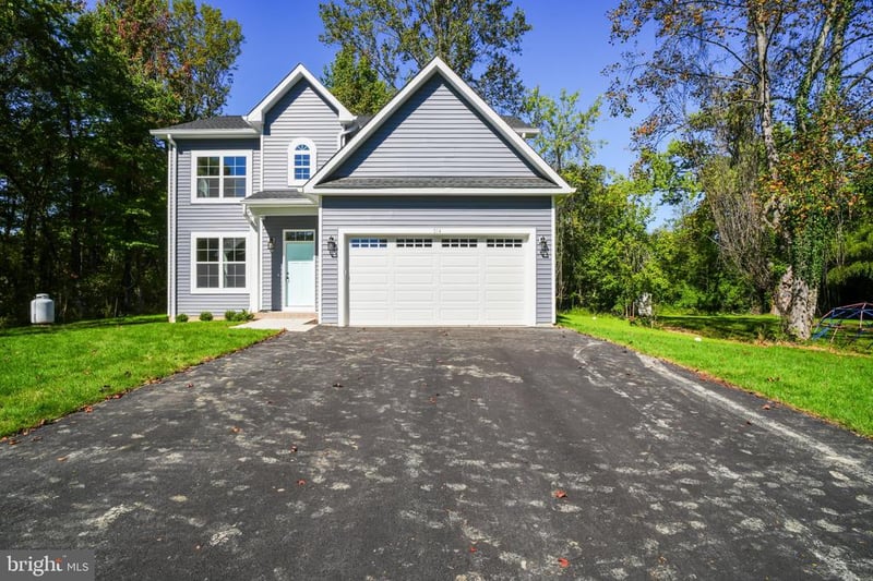 514 James Ave, Tracys Landing, MD 20779
