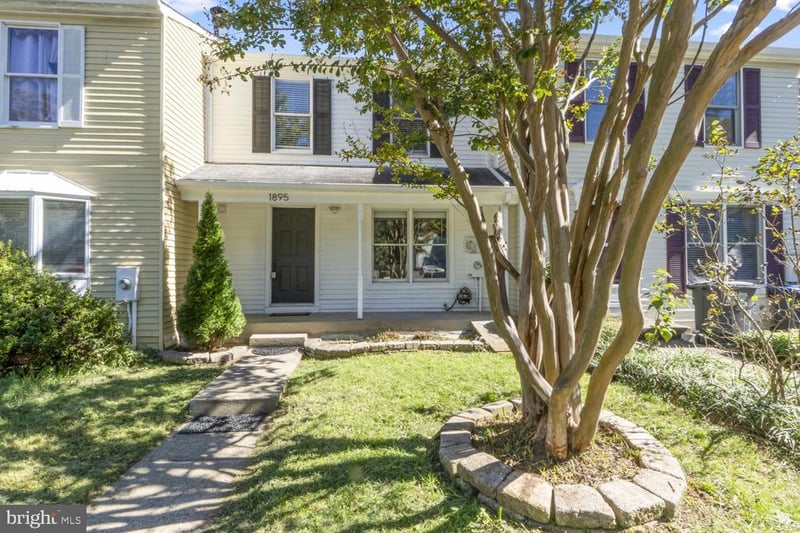 1895 Pohick Creek Ct, Woodbridge, VA 22192