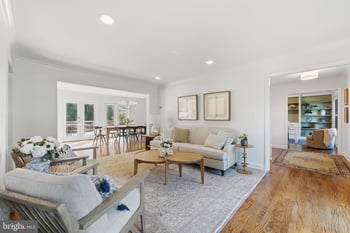 8461 Holly Leaf Dr, Mclean, VA 22102