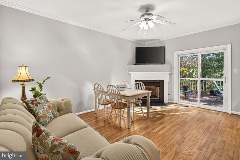 6727 Dorothy Giles Ct, Alexandria, VA 22315