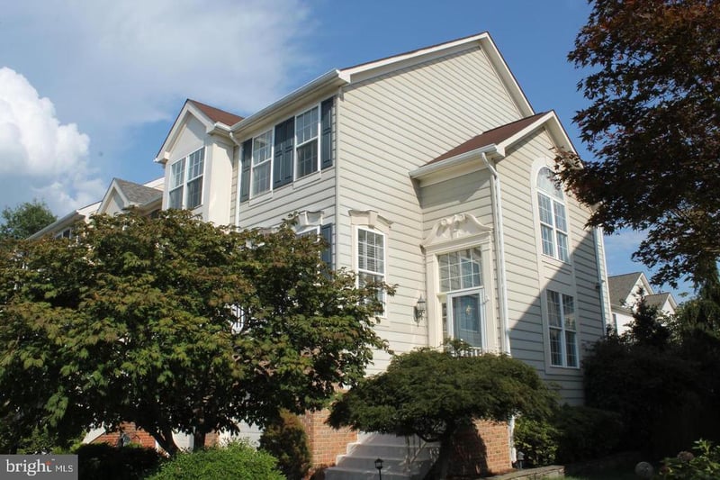 46721 Ashmere Sq, Sterling, VA 20165