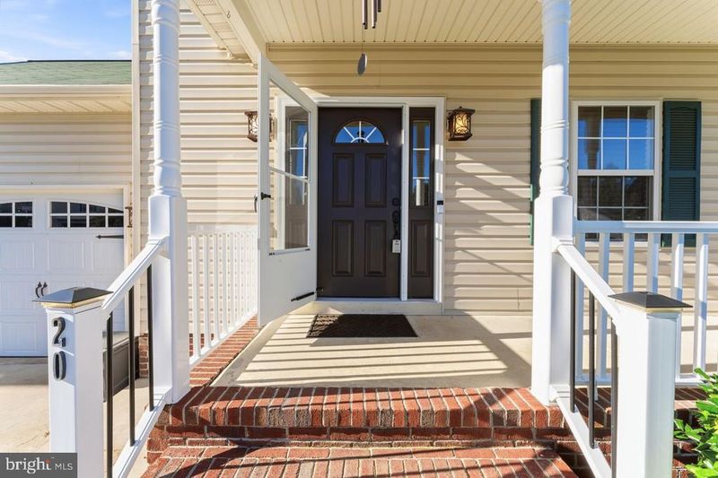 20 Sassafras Ln, Stafford, VA 22554