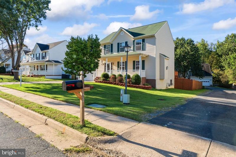 20 Sassafras Ln, Stafford, VA 22554