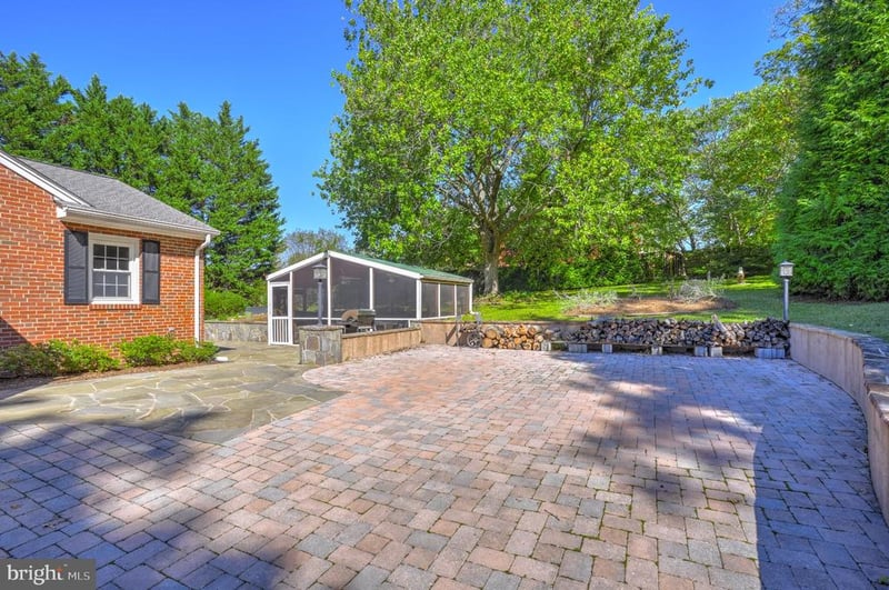 424 Marlboro Rd, Lothian, MD 20711