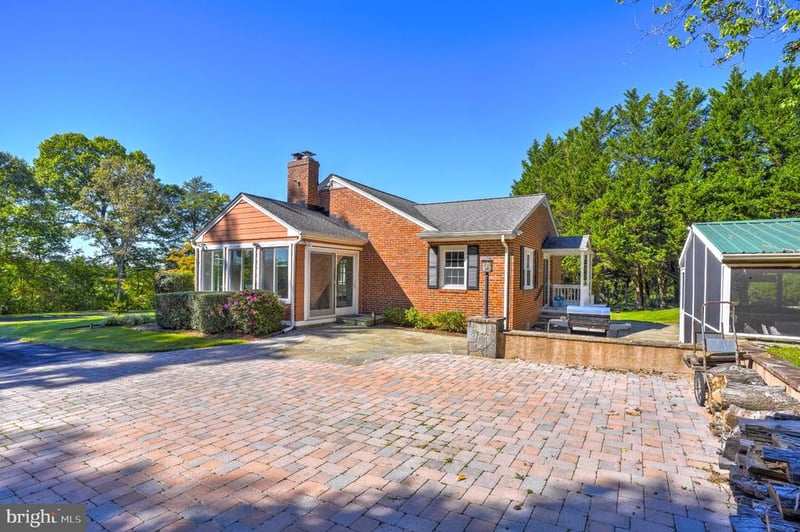 424 Marlboro Rd, Lothian, MD 20711