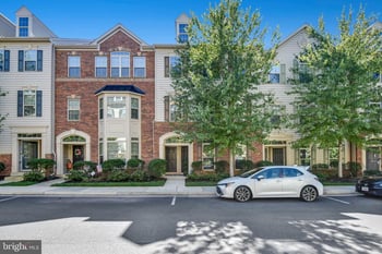 42119 Piebald Sq, Aldie, VA 20105