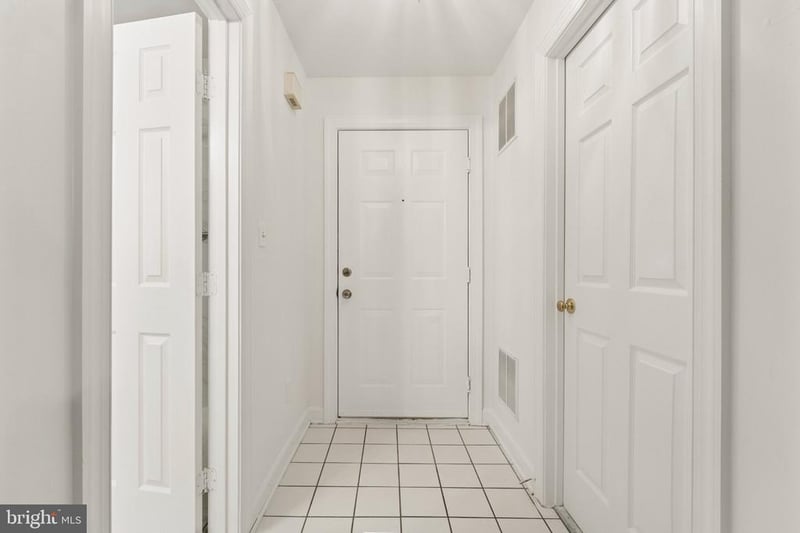 12249 Fairfield House Dr #401B, Fairfax, VA 22033