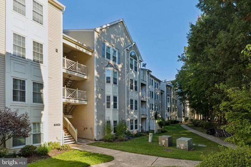12249 Fairfield House Dr #401B, Fairfax, VA 22033