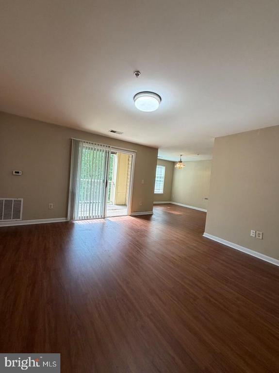 11824 Eton Manor Dr #103, Germantown, MD 20876