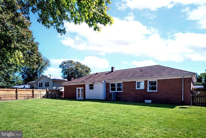 239 Darl Cir, Colonial Beach, VA 22443