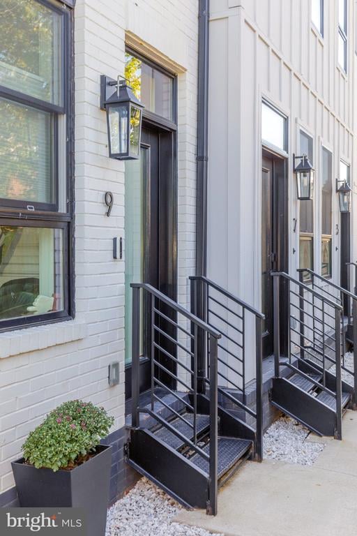 217 16th St NE #9, Washington, DC 20002