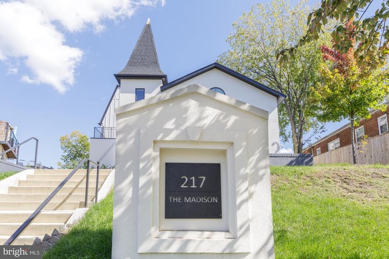 217 16th St NE #9, Washington, DC 20002