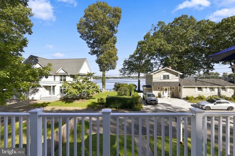 728 N Riverside Dr, Crownsville, MD 21032