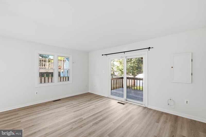 9 Leadbeater St #1/2, Alexandria, VA 22305