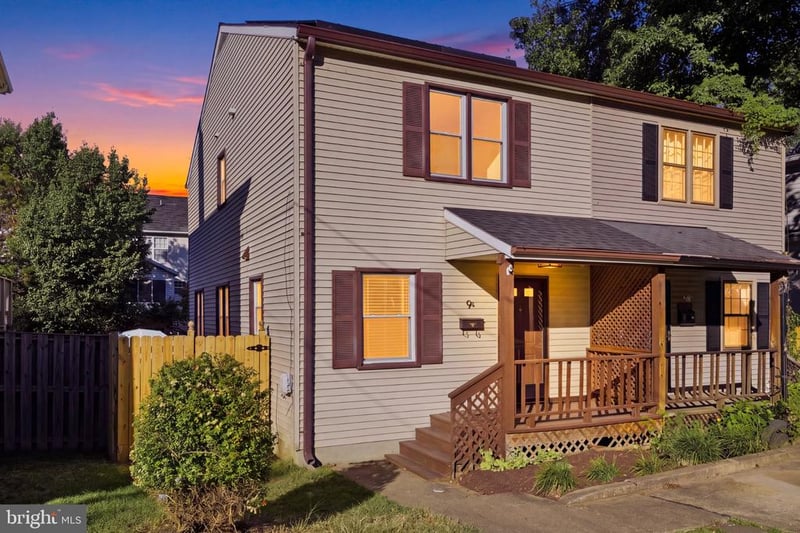 9 Leadbeater St #1/2, Alexandria, VA 22305