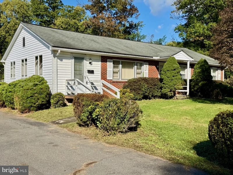 211 N 33 St, Purcellville, VA 20132