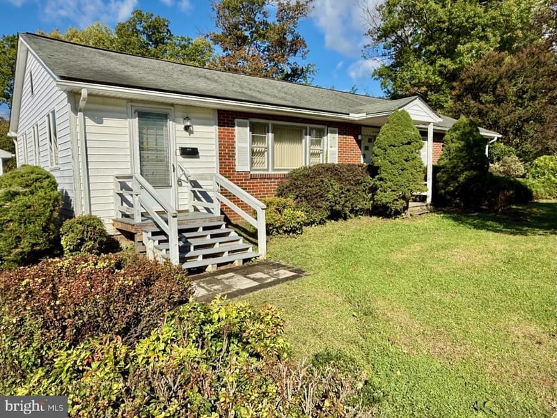 211 N 33 St, Purcellville, VA 20132
