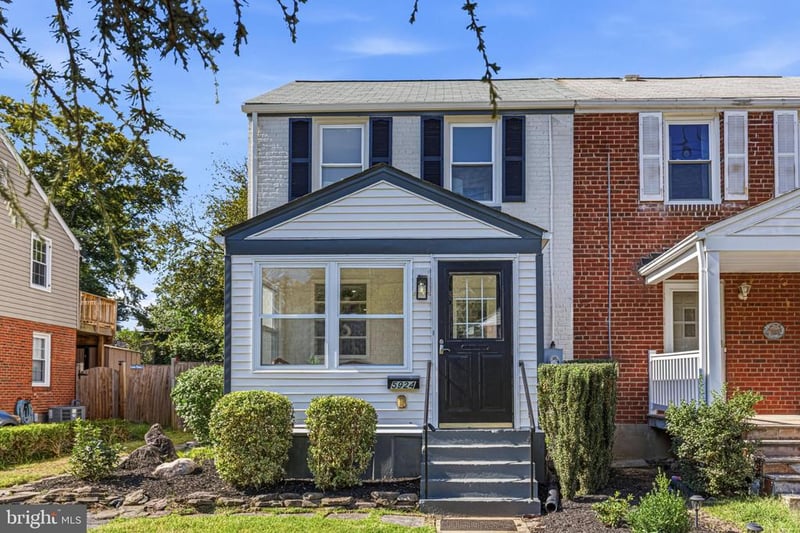 5924 Edgehill Ct, Alexandria, VA 22303
