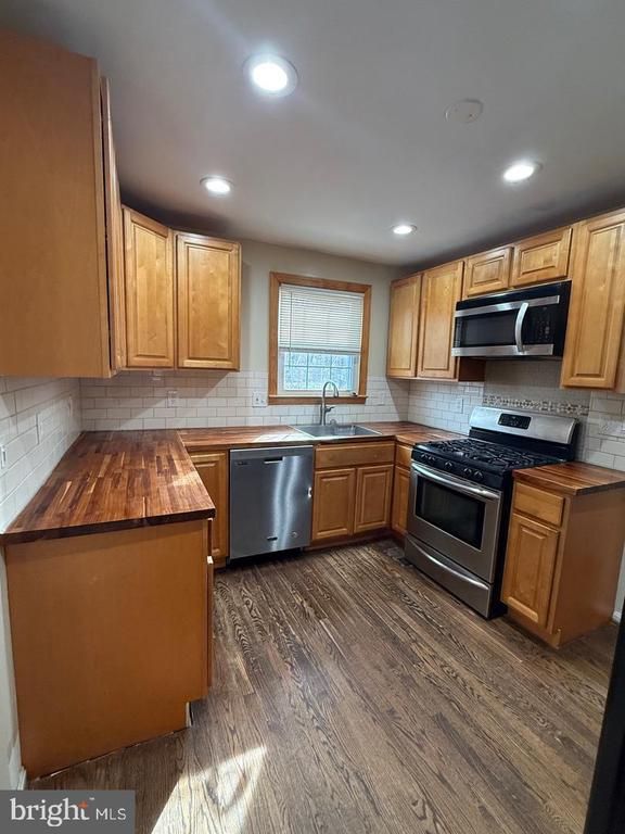 2421 Ramblewood Dr, District Heights, MD 20747