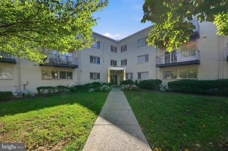 1009 Chillum Rd #412, Hyattsville, MD 20782