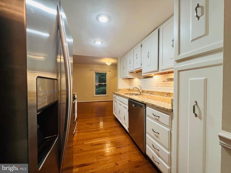 6279 Kerrydale Dr, Springfield, VA 22152