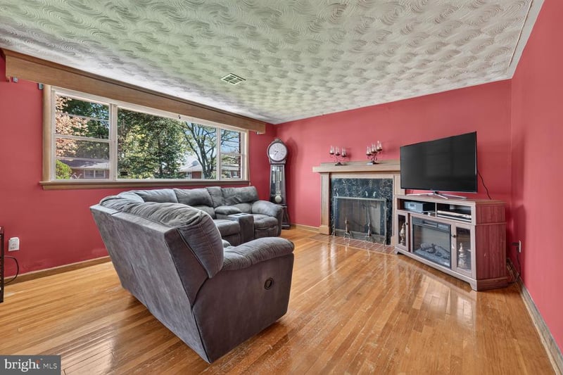 6702 96th Pl, Lanham, MD 20706