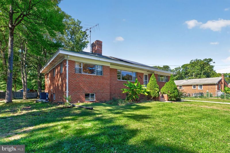 6702 96th Pl, Lanham, MD 20706