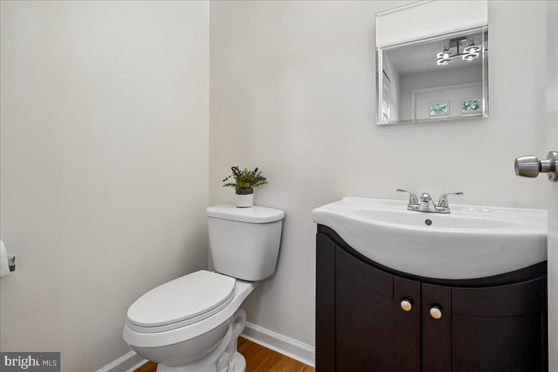 3517 Belfry Ln, Woodbridge, VA 22192