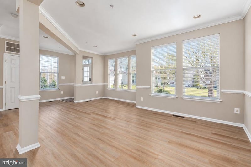 10064 Orland Stone Dr, Bristow, VA 20136