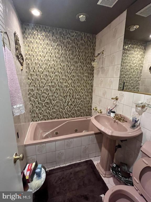 142 G St SW #155, Washington, DC 20024
